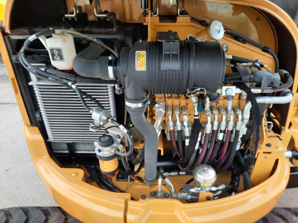 Minibagger Cat 303.5 E Kettenbagger Raupenbagger Bagger - Minikotró: 5 kép. Minibagger Cat 303.5 E Kettenbagger Raupenbagger Bagger - Minikotró: 5 kép.