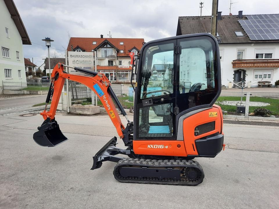 Minibagger Kubota KX 016 - 4 Kettenbagger - Minikotró: 1 kép. Minibagger Kubota KX 016 - 4 Kettenbagger - Minikotró: 1 kép.