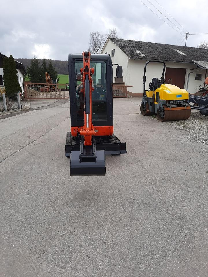 Minibagger Kubota KX 016 - 4 Kettenbagger - Minikotró: 2 kép. Minibagger Kubota KX 016 - 4 Kettenbagger - Minikotró: 2 kép.