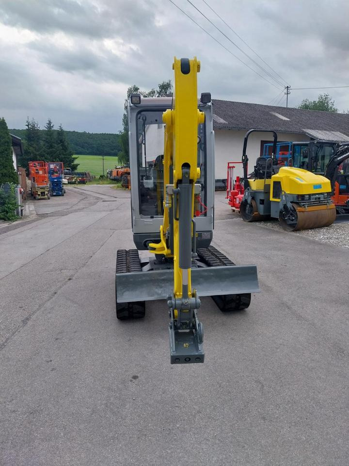 Minibagger Neuson Wacker ET 24 VDS Bagger Kettenbagger - Minikotró: 2 kép. Minibagger Neuson Wacker ET 24 VDS Bagger Kettenbagger - Minikotró: 2 kép.