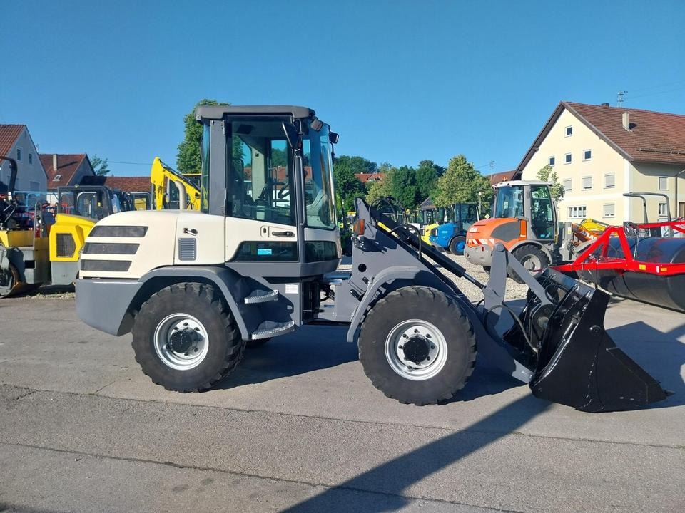 Radlader Terex TL 80 Schaeff Yanmar Hoflader Lader Schaufellader - Derékcsuklós rakodó: 3 kép. Radlader Terex TL 80 Schaeff Yanmar Hoflader Lader Schaufellader - Derékcsuklós rakodó: 3 kép.