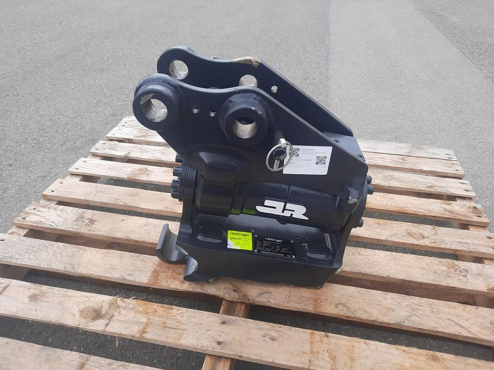 Rädlinger 2 -3,8 to Powertilt Minibagger MS 03 Sonderpreis JCB - Tiltrotátor - Minikotró: 3 kép. Rädlinger 2 -3,8 to Powertilt Minibagger MS 03 Sonderpreis JCB - Tiltrotátor - Minikotró: 3 kép.