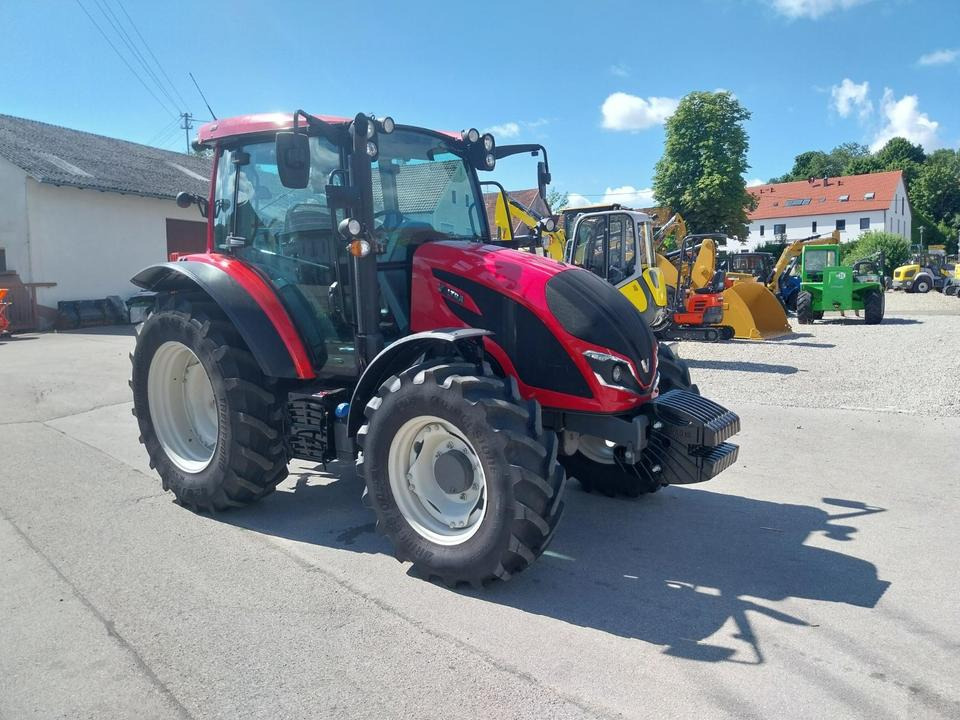 Valtra A85 Schlepper Traktor Bulldog - Traktor: 3 kép. Valtra A85 Schlepper Traktor Bulldog - Traktor: 3 kép.