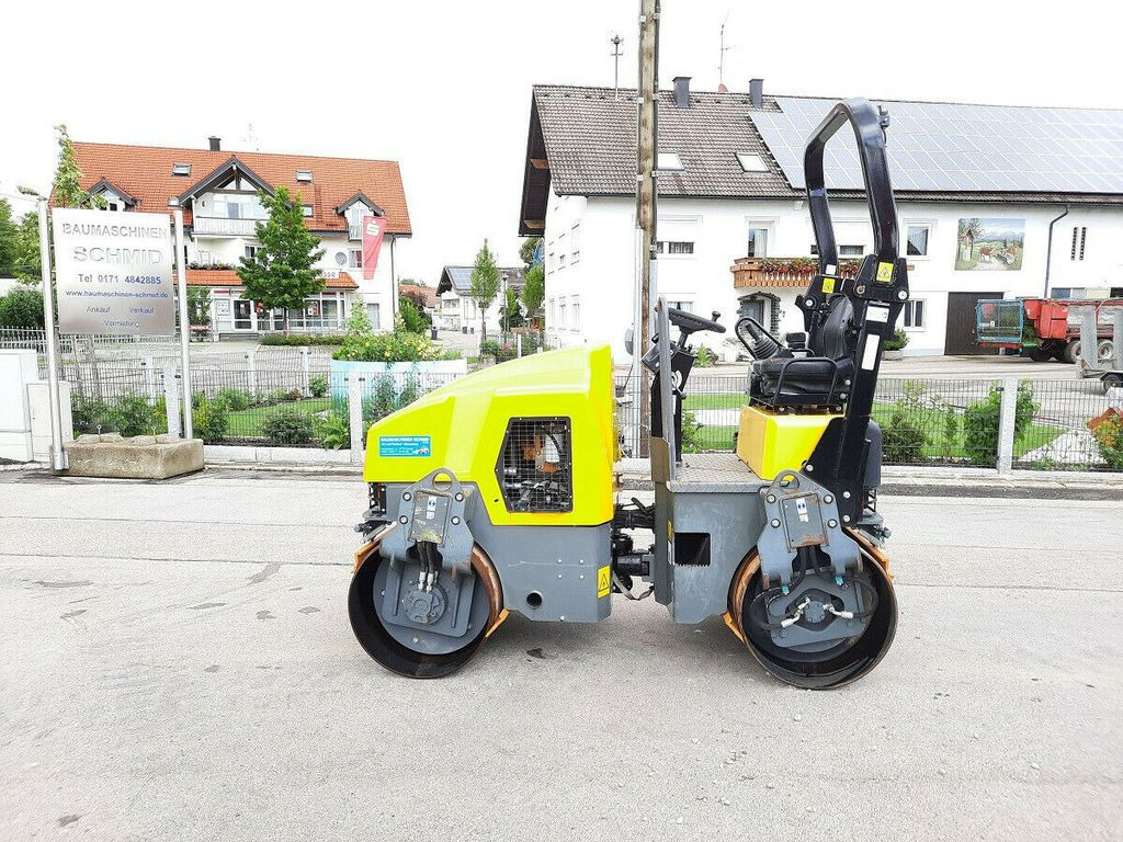 Wacker RD 27-120, neuer Motor 1 Stunde - Henger: 1 kép. Wacker RD 27-120, neuer Motor 1 Stunde - Henger: 1 kép.