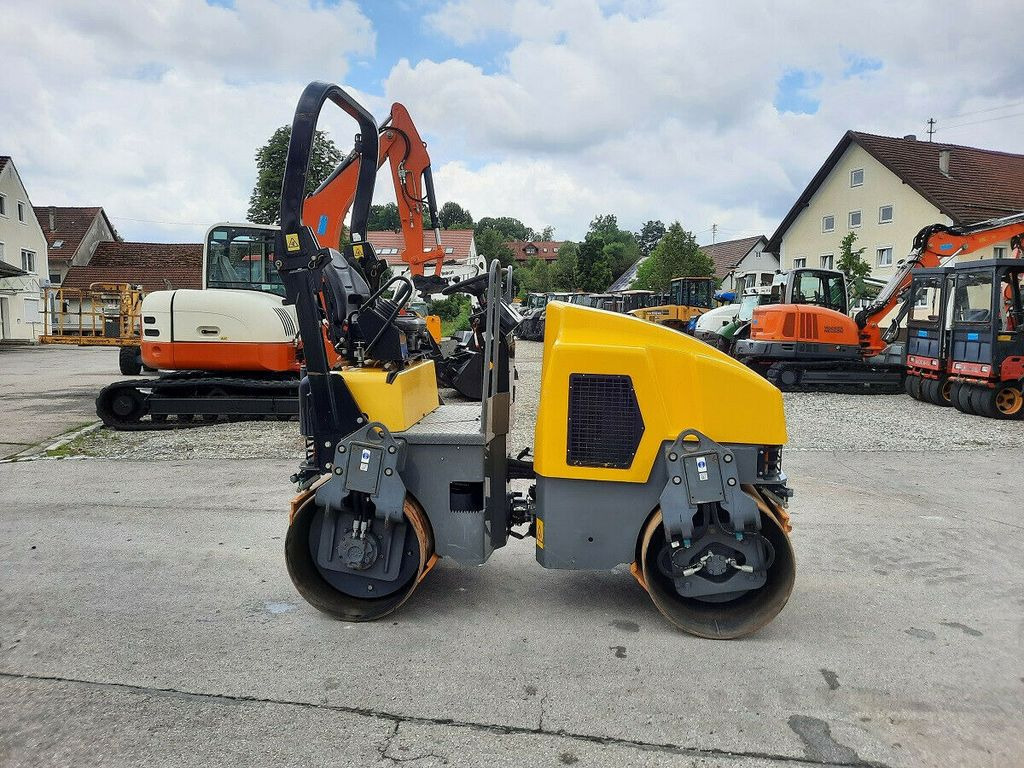 Wacker RD 27-120, neuer Motor 1 Stunde - Henger: 3 kép. Wacker RD 27-120, neuer Motor 1 Stunde - Henger: 3 kép.