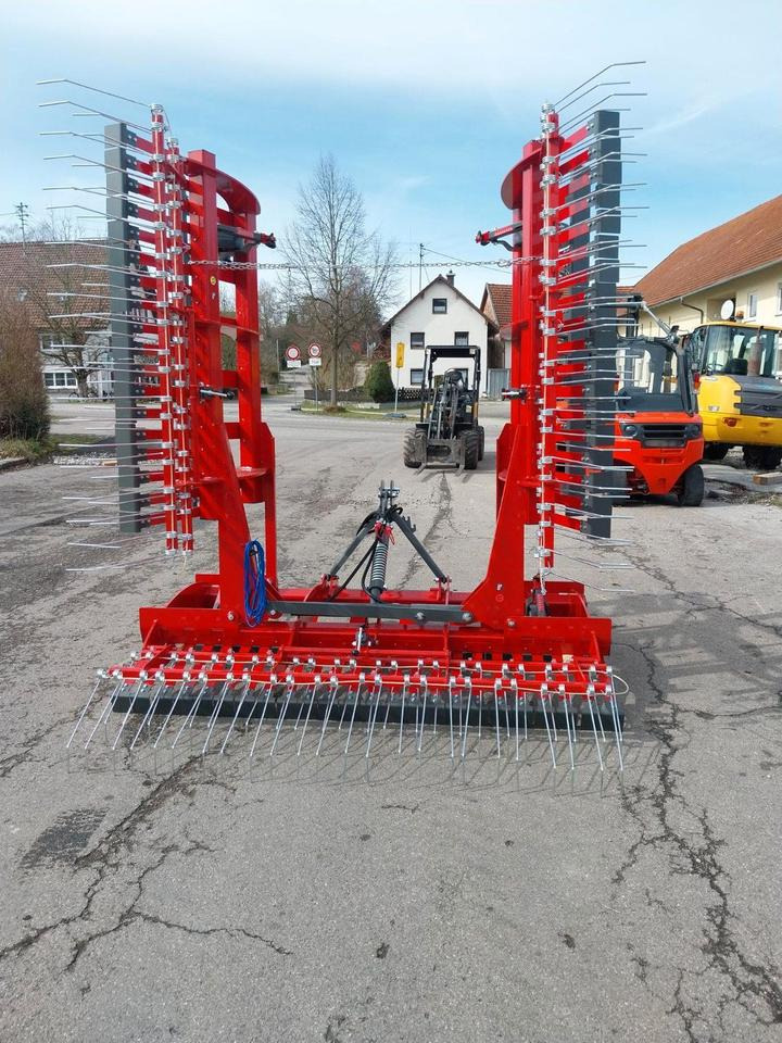 Weidelüfter 6m Wiesenstriegel Wiesenegge Grünlandpflege Striegel - Rugós borona: 4 kép. Weidelüfter 6m Wiesenstriegel Wiesenegge Grünlandpflege Striegel - Rugós borona: 4 kép.
