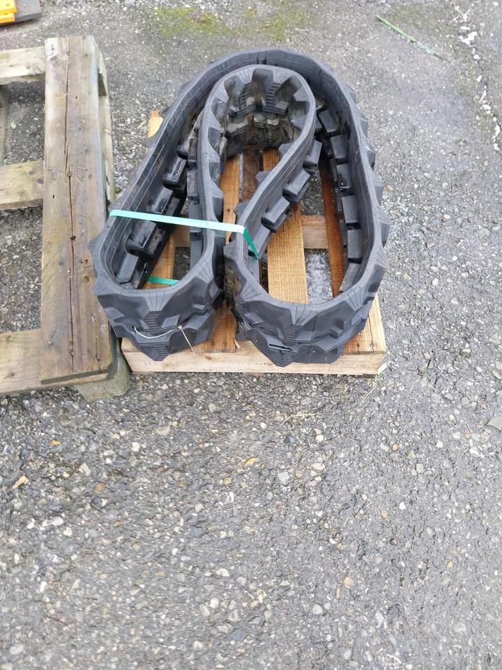 Neue Gummikette 230x96x35 Baggerkette Kette Caterpillar Takeuchi - Lánctalp - Építőipari gépek: 2 kép. Neue Gummikette 230x96x35 Baggerkette Kette Caterpillar Takeuchi - Lánctalp - Építőipari gépek: 2 kép.