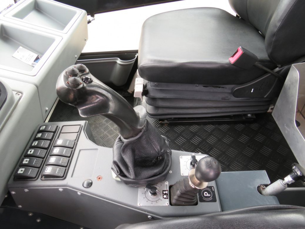 KIEFER Bokimobil 1152 2-Achs Allradkipper - Billenőplatós kisteherautó: 2 kép. KIEFER Bokimobil 1152 2-Achs Allradkipper - Billenőplatós kisteherautó: 2 kép.