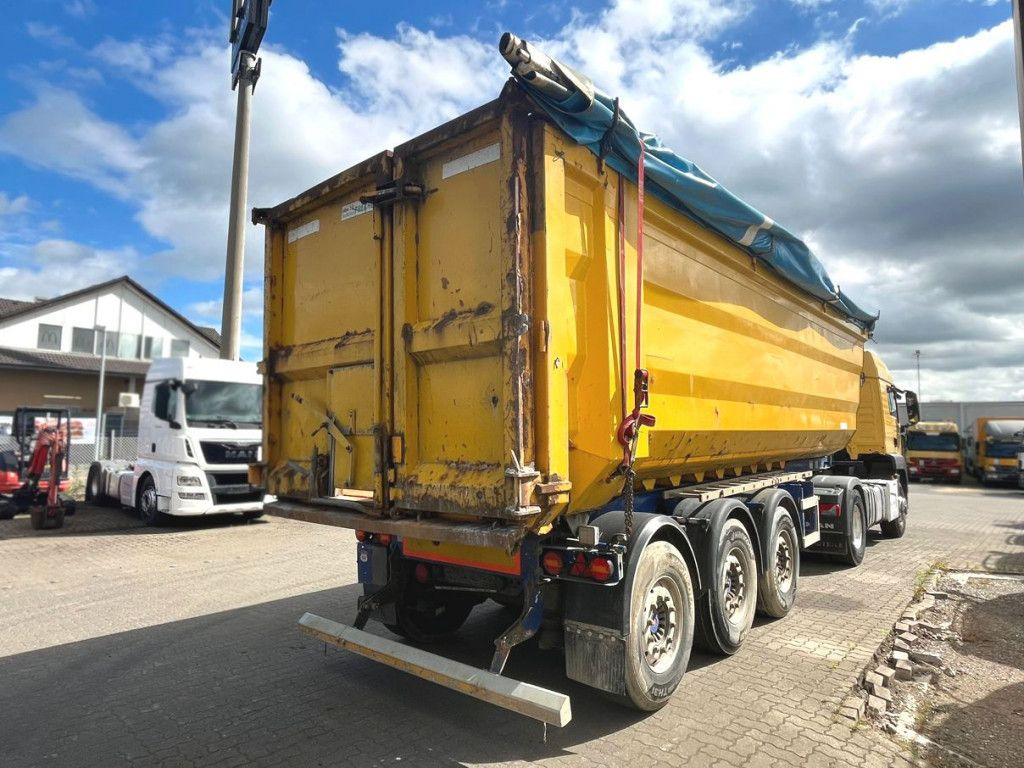 Kempf Hinterkippmulde SKM 35/3 Kippauflieger 40m³ Stah - Félpótkocsi billenőplatós: 2 kép. Kempf Hinterkippmulde SKM 35/3 Kippauflieger 40m³ Stah - Félpótkocsi billenőplatós: 2 kép.