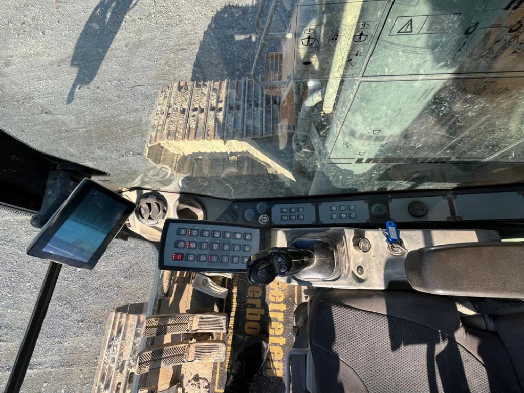 LIEBHERR R 926 SLC Ketten- Raupenbagger Verstella.Deutsch - Lánctalpas kotró: 2 kép. LIEBHERR R 926 SLC Ketten- Raupenbagger Verstella.Deutsch - Lánctalpas kotró: 2 kép.