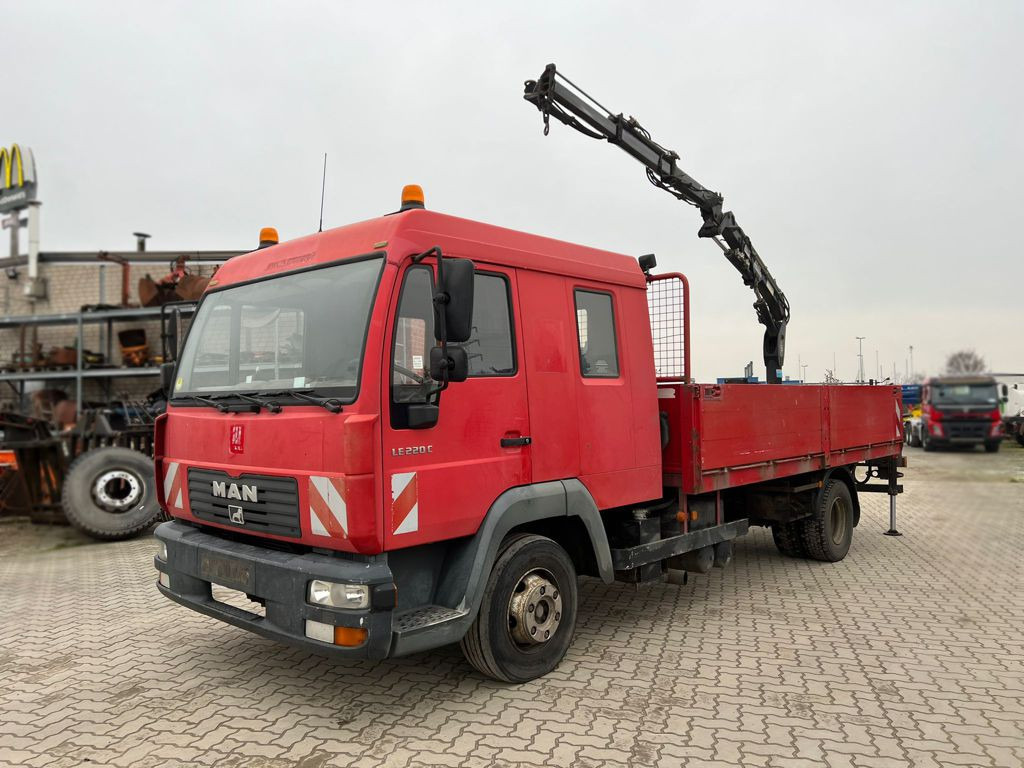 MAN LE 12.225 LC Pritsche Heckkran 6 Zylinder Doka Topzust - Platós teherautó, Darus autó: 5 kép. MAN LE 12.225 LC Pritsche Heckkran 6 Zylinder Doka Topzust - Platós teherautó, Darus autó: 5 kép.