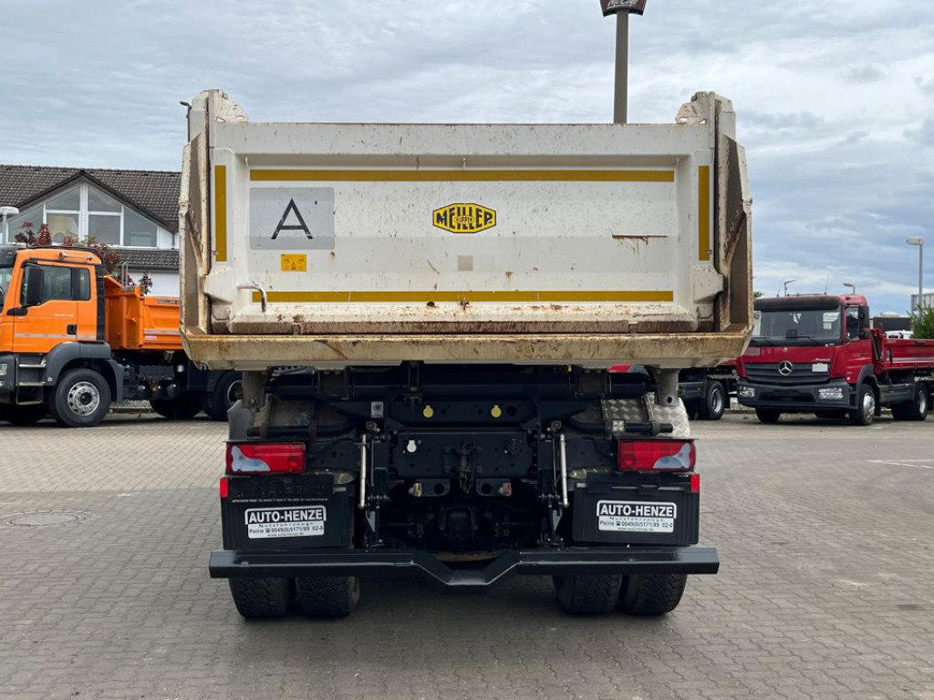 MAN MAN TG-S 4-Achs Kipper 37.470 8x4 Meiller Bordmatik - Billenőplatós teherautó: 5 kép. MAN MAN TG-S 4-Achs Kipper 37.470 8x4 Meiller Bordmatik - Billenőplatós teherautó: 5 kép.
