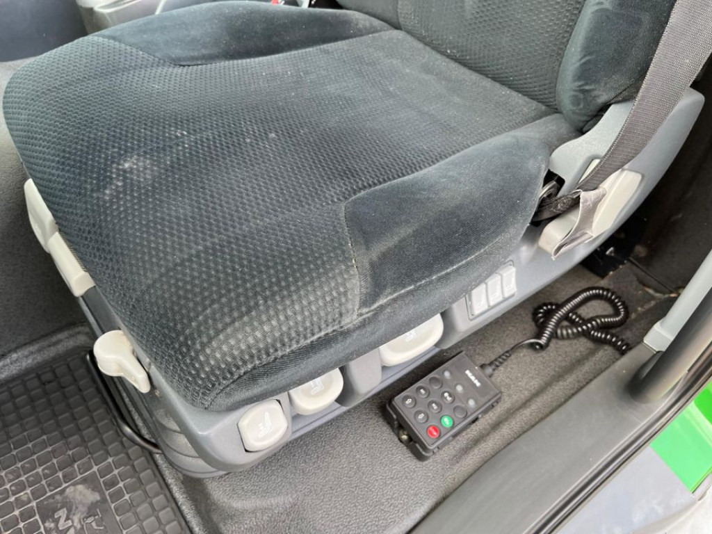 MAN TG-L 12.220 4x2 BL Standardkoffer LBW LBW 1.5 to - Dobozos felépítményű teherautó: 5 kép. MAN TG-L 12.220 4x2 BL Standardkoffer LBW LBW 1.5 to - Dobozos felépítményű teherautó: 5 kép.