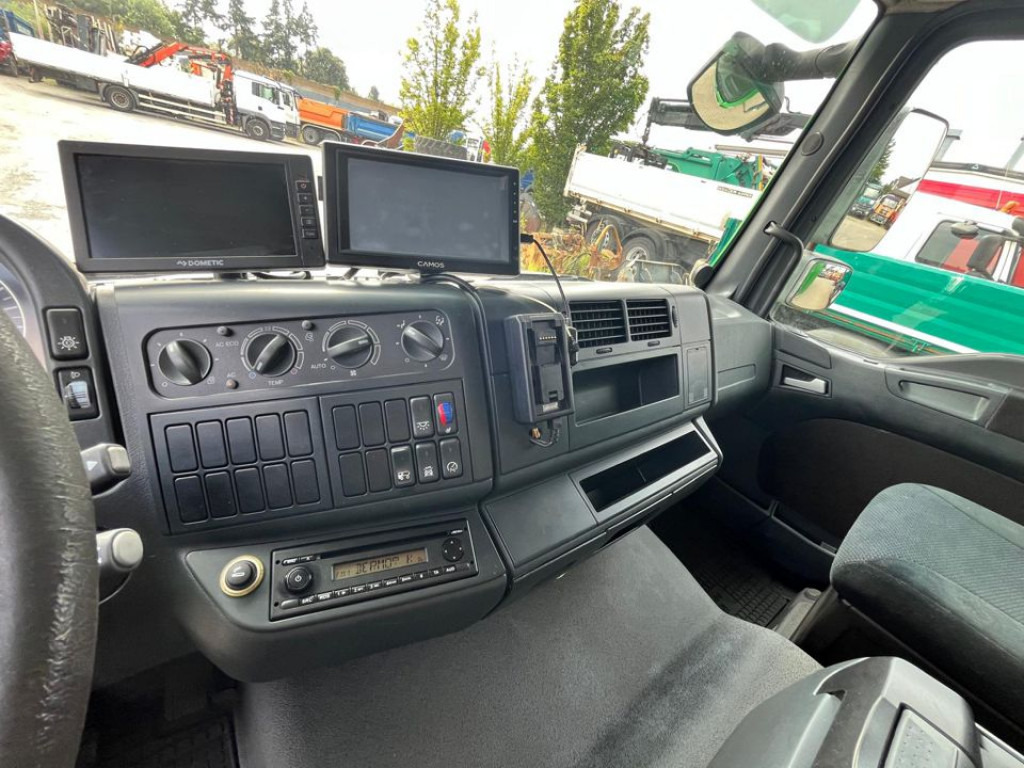 MAN TG-L 12.220 4x2 BL Standardkoffer LBW LBW 1.5 to - Dobozos felépítményű teherautó: 3 kép. MAN TG-L 12.220 4x2 BL Standardkoffer LBW LBW 1.5 to - Dobozos felépítményű teherautó: 3 kép.