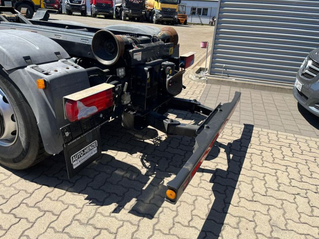 MAN TG-S 26.400 6x2-2 BL Abrollkipper org. nur237TKM - Horgos rakodó teherautó: 5 kép. MAN TG-S 26.400 6x2-2 BL Abrollkipper org. nur237TKM - Horgos rakodó teherautó: 5 kép.