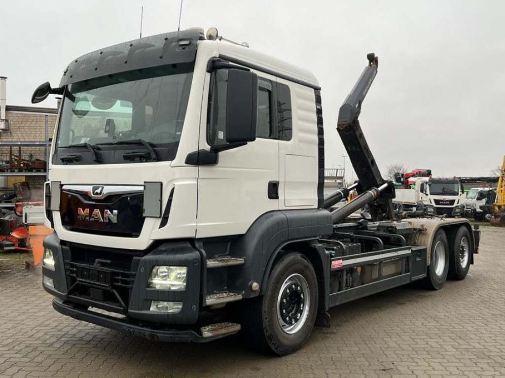 MAN TG-S 26.460 6x2-2 BL Abrollkipper Meiller, Funk - Horgos rakodó teherautó: 1 kép. MAN TG-S 26.460 6x2-2 BL Abrollkipper Meiller, Funk - Horgos rakodó teherautó: 1 kép.