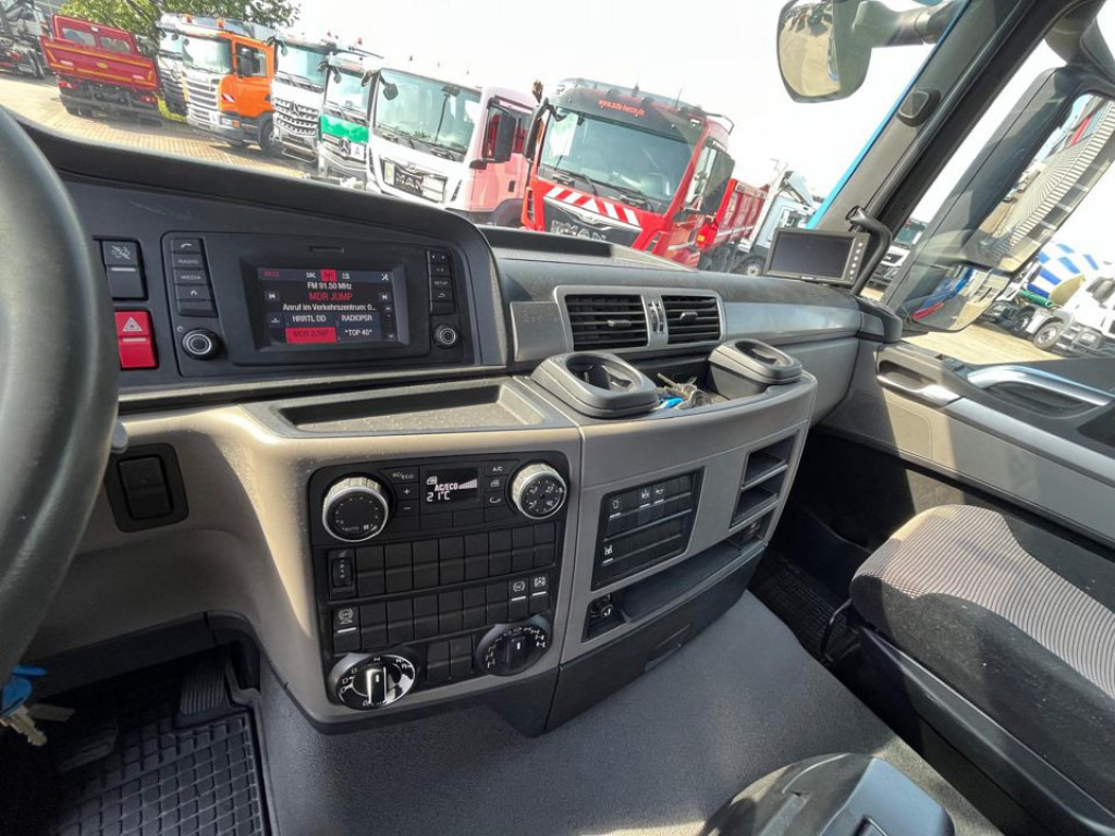 MAN TG-S 26.500 6x6 BB 3-Achs Allradkipper Bordmatik - Billenőplatós teherautó: 3 kép. MAN TG-S 26.500 6x6 BB 3-Achs Allradkipper Bordmatik - Billenőplatós teherautó: 3 kép.