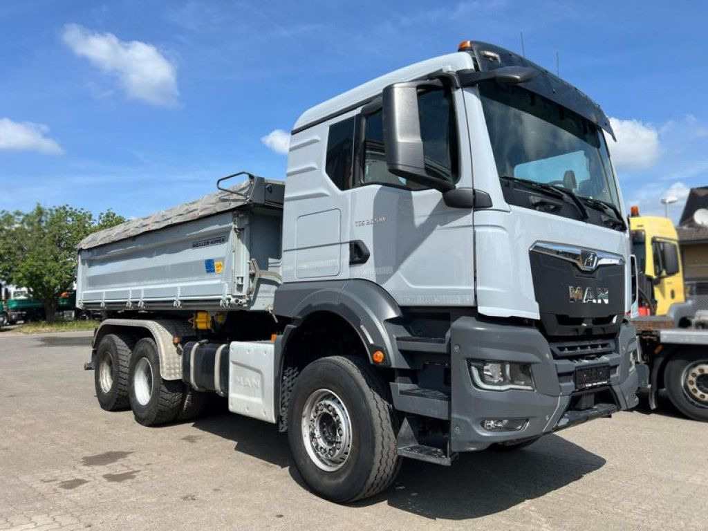 MAN TG-S 26.510 6x4 BB 3-Achs Kipper Meiller Bordmat - Billenőplatós teherautó: 2 kép. MAN TG-S 26.510 6x4 BB 3-Achs Kipper Meiller Bordmat - Billenőplatós teherautó: 2 kép.