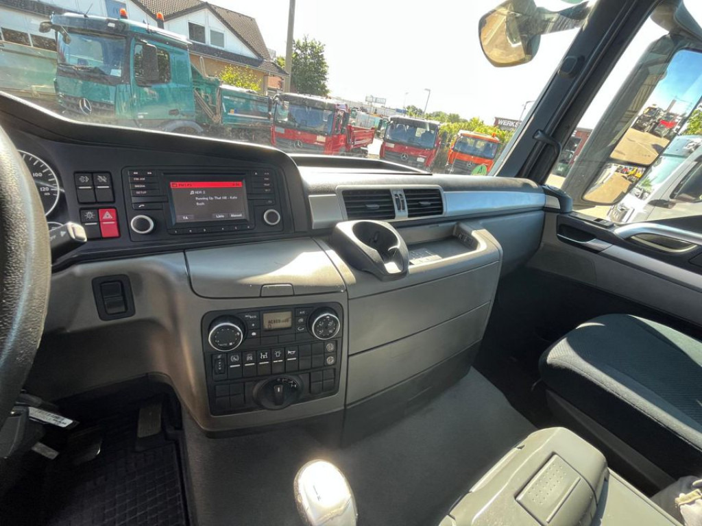 MAN TG-S 35.400 8x6H 4 Achs Muldenkipper Carnehl - Billenőplatós teherautó: 2 kép. MAN TG-S 35.400 8x6H 4 Achs Muldenkipper Carnehl - Billenőplatós teherautó: 2 kép.