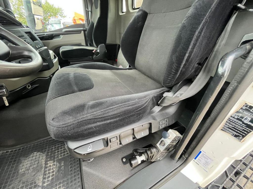 MAN TG-S 37.470 8x4 4-Achs Kipper Meiller Bordmatik - Billenőplatós teherautó: 5 kép. MAN TG-S 37.470 8x4 4-Achs Kipper Meiller Bordmatik - Billenőplatós teherautó: 5 kép.