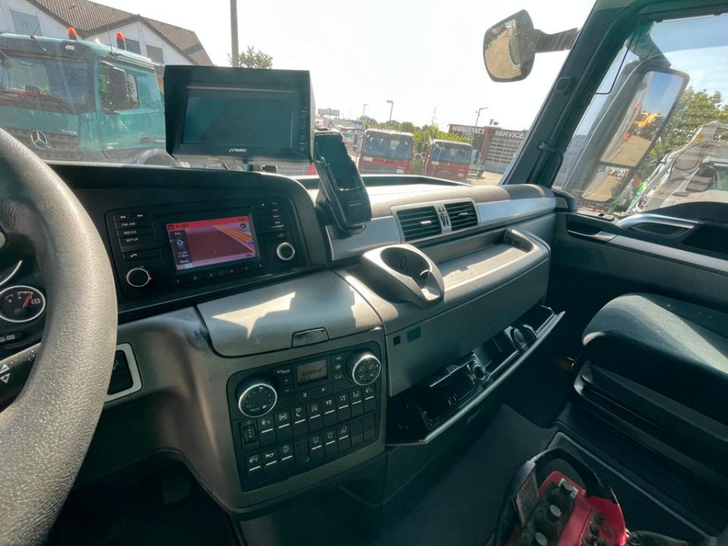 MAN TG-X 26.400 6x2 Pritsche Heckkran Palfinger 34002 - Platós teherautó, Darus autó: 3 kép. MAN TG-X 26.400 6x2 Pritsche Heckkran Palfinger 34002 - Platós teherautó, Darus autó: 3 kép.