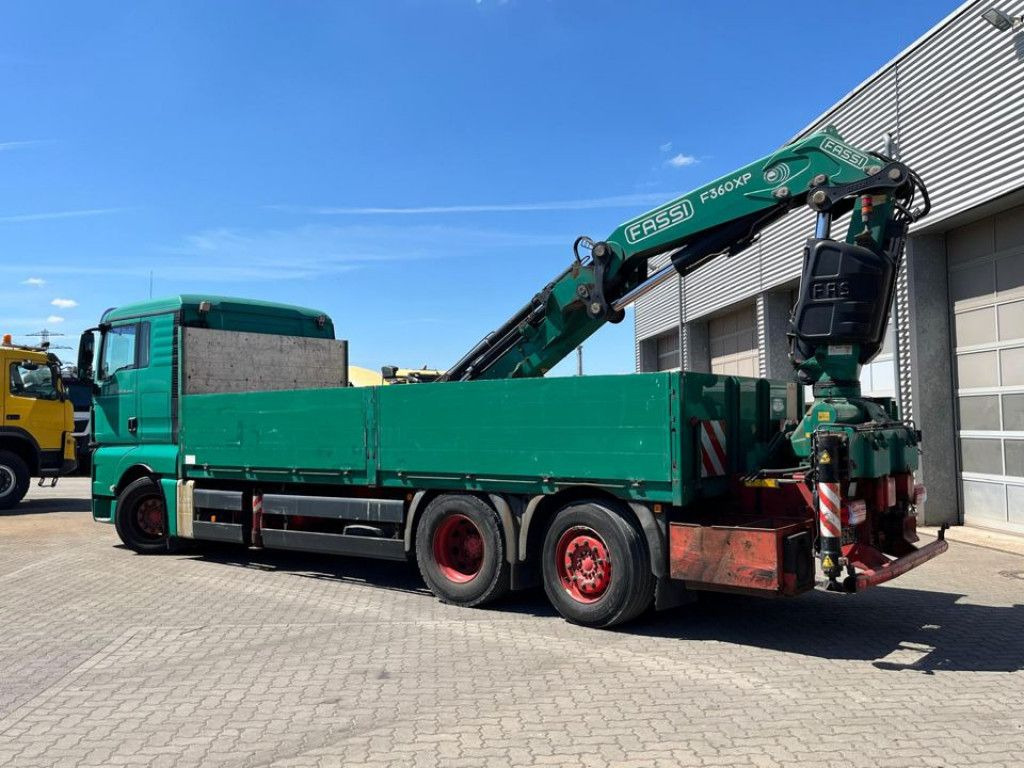 MAN TG-X 26.440 6x2-2 BL Pritsche Heckkran Fassi 360 - Platós teherautó, Darus autó: 3 kép. MAN TG-X 26.440 6x2-2 BL Pritsche Heckkran Fassi 360 - Platós teherautó, Darus autó: 3 kép.