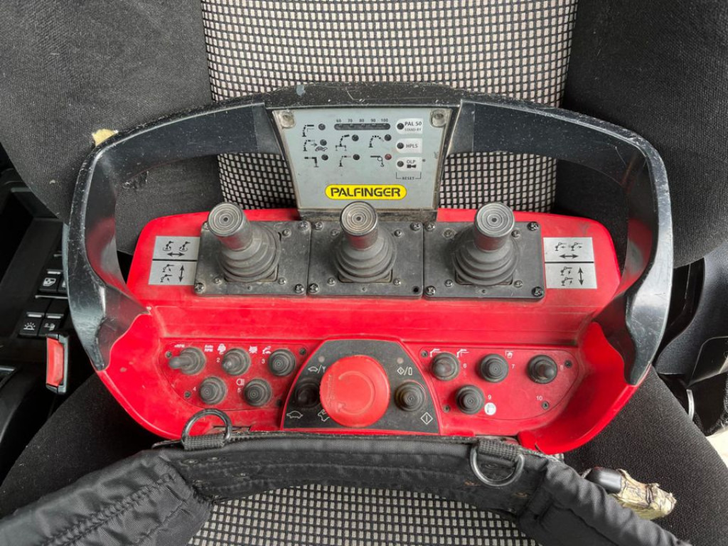 MAN TG-X 26.460 6x2-2 BL Pritsche Kran PK 24.001 Funk Lenk - Platós teherautó, Darus autó: 4 kép. MAN TG-X 26.460 6x2-2 BL Pritsche Kran PK 24.001 Funk Lenk - Platós teherautó, Darus autó: 4 kép.