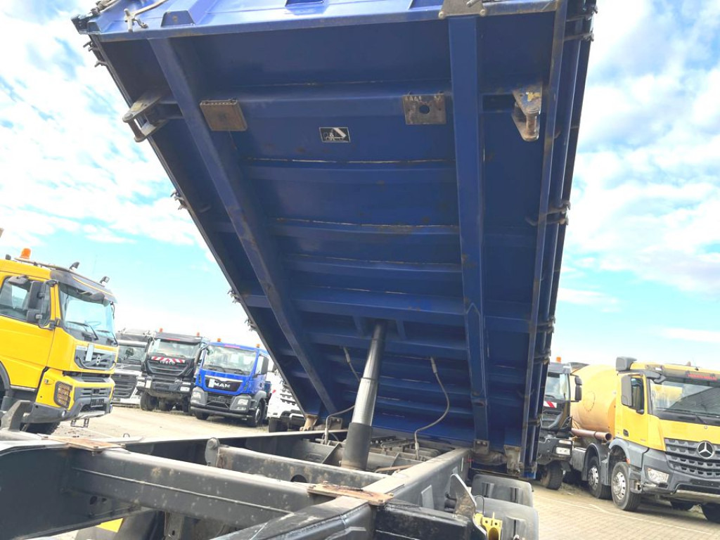 MEILLER Tandemkippanhänger MZDA 18 22 Kippanhänger Liftachse Topzust. - Pótkocsi billenőplatós: 5 kép. MEILLER Tandemkippanhänger MZDA 18 22 Kippanhänger Liftachse Topzust. - Pótkocsi billenőplatós: 5 kép.