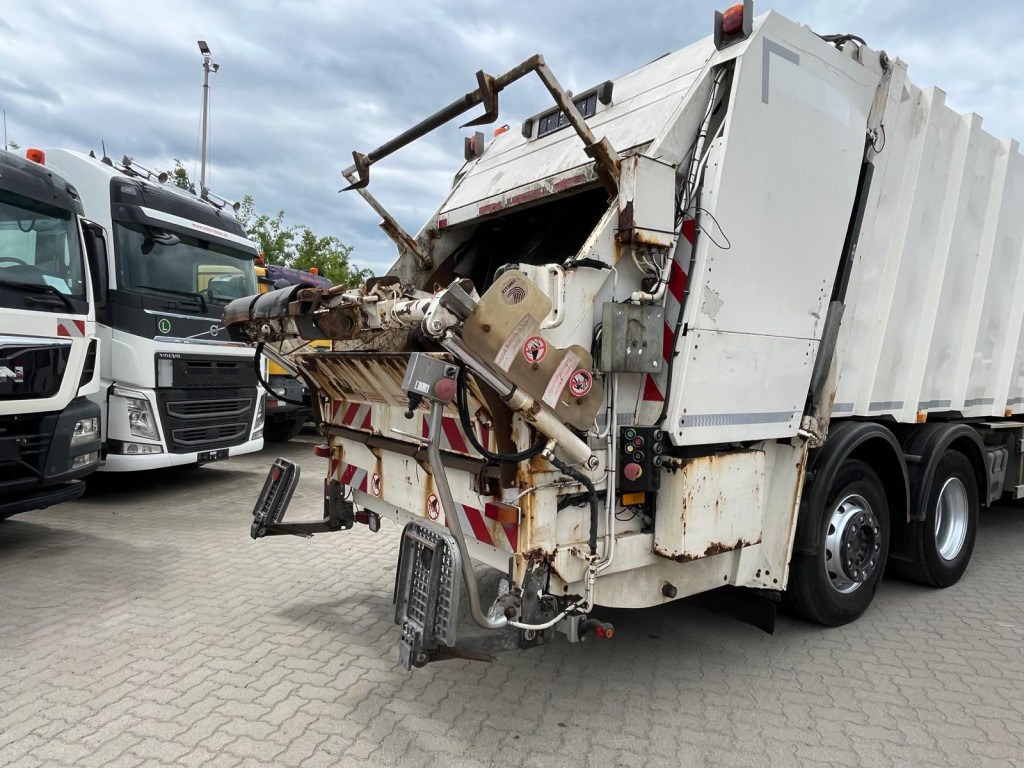 MERCEDES-BENZ Actros 2532 L 6x2 Müllwagen Faun Powerpress 25m³ - Szemetesautó: 4 kép. MERCEDES-BENZ Actros 2532 L 6x2 Müllwagen Faun Powerpress 25m³ - Szemetesautó: 4 kép.