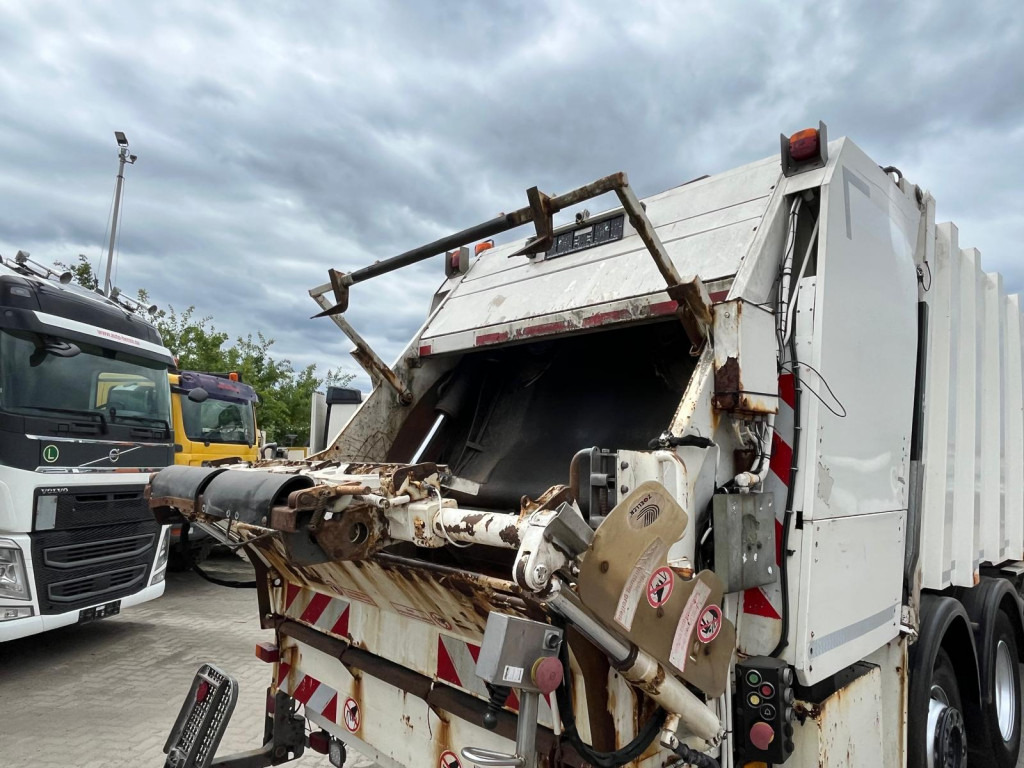 MERCEDES-BENZ Actros 2532 L 6x2 Müllwagen Faun Powerpress 25m³ - Szemetesautó: 5 kép. MERCEDES-BENZ Actros 2532 L 6x2 Müllwagen Faun Powerpress 25m³ - Szemetesautó: 5 kép.