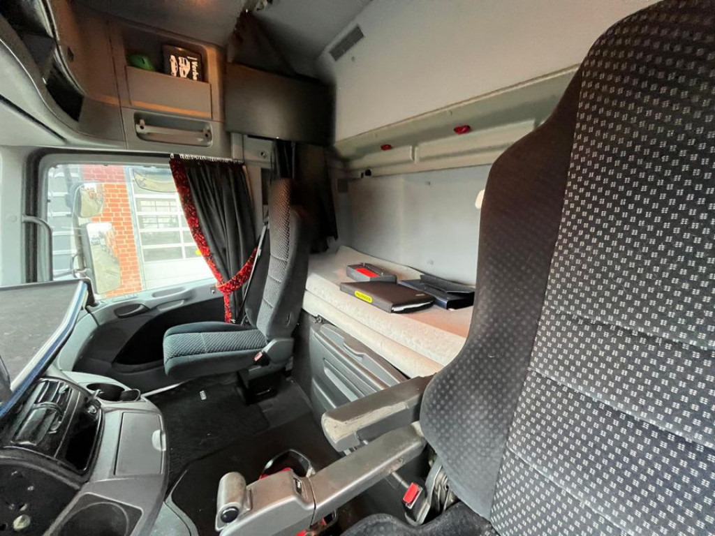 MERCEDES-BENZ Actros 2541 Pritsche Heckkran Palfinger PK 34002 - Platós teherautó, Darus autó: 2 kép. MERCEDES-BENZ Actros 2541 Pritsche Heckkran Palfinger PK 34002 - Platós teherautó, Darus autó: 2 kép.