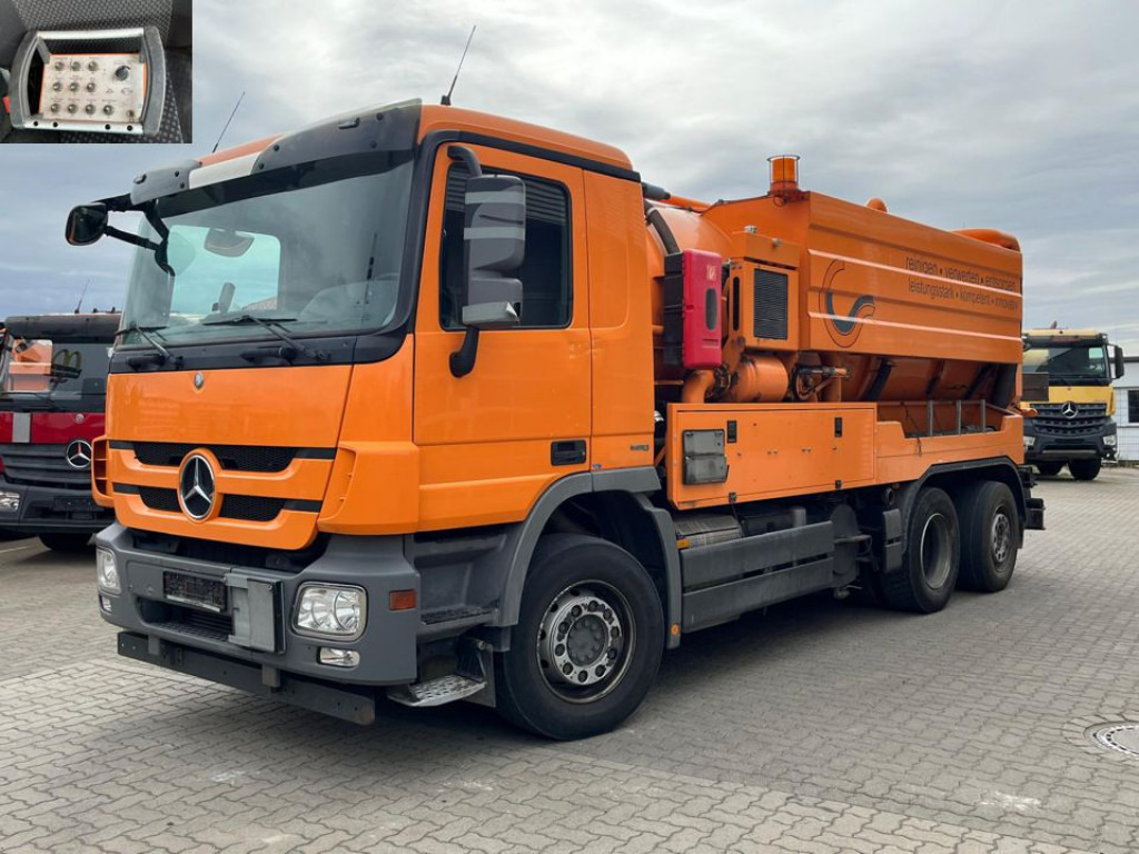 MERCEDES-BENZ Actros 2546 L 6x2 Saug + Spülwagen super Zustand ADR - Szippantós autó: 1 kép. MERCEDES-BENZ Actros 2546 L 6x2 Saug + Spülwagen super Zustand ADR - Szippantós autó: 1 kép.