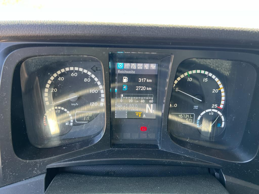 MERCEDES-BENZ Antos 2540 L 6x2 Pritsche LBW Coca Cola, 8,2m Getränke - Ponyvás teherautó: 2 kép. MERCEDES-BENZ Antos 2540 L 6x2 Pritsche LBW Coca Cola, 8,2m Getränke - Ponyvás teherautó: 2 kép.