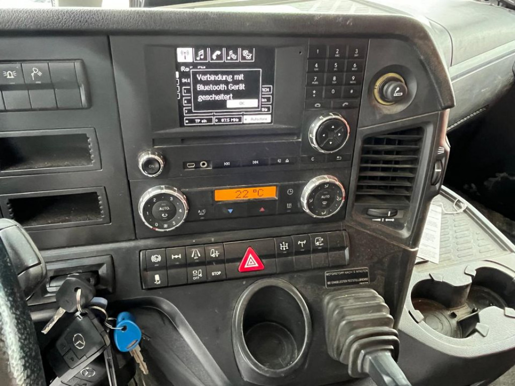 MERCEDES-BENZ Arocs 1845 4x4 HAD 2-Achs Allradkipper Heckkran Funk - Billenőplatós teherautó, Darus autó: 4 kép. MERCEDES-BENZ Arocs 1845 4x4 HAD 2-Achs Allradkipper Heckkran Funk - Billenőplatós teherautó, Darus autó: 4 kép.