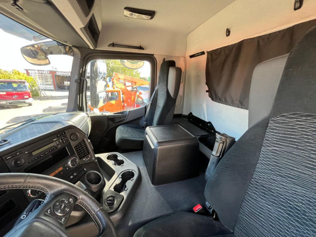 MERCEDES-BENZ Arocs 4145 8x8 4 Achs Muldenkipper Meiller - Billenőplatós teherautó: 2 kép. MERCEDES-BENZ Arocs 4145 8x8 4 Achs Muldenkipper Meiller - Billenőplatós teherautó: 2 kép.