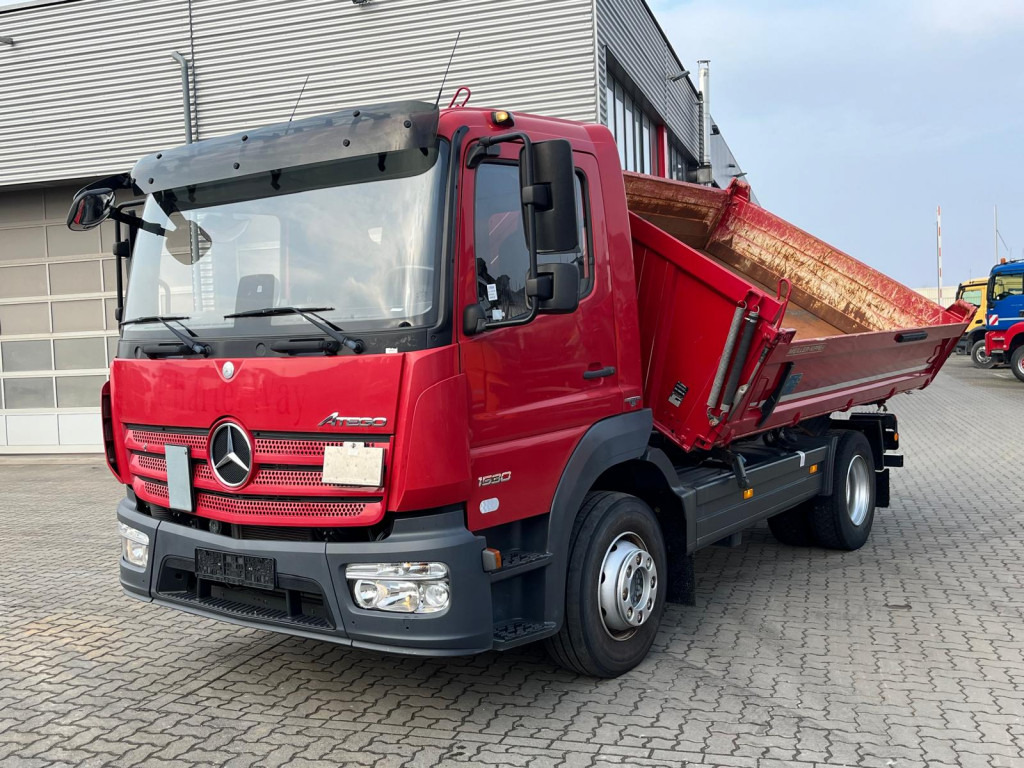 MERCEDES-BENZ Atego 1530 K 2-Achs Kipper Meiller - Billenőplatós teherautó: 1 kép. MERCEDES-BENZ Atego 1530 K 2-Achs Kipper Meiller - Billenőplatós teherautó: 1 kép.