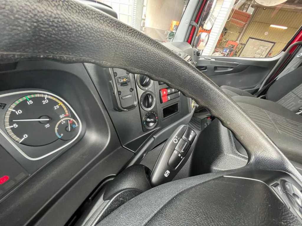 Billenőplatós kisteherautó MERCEDES-BENZ Atego 818 K 2-Achs Kipper Meiller: 10 kép.