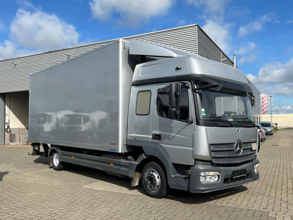 MERCEDES-BENZ Atego 818 L Möbelkoffer LBW Möbelkoffer gr.Fhs+Sitzreihe - Dobozos kisteherautó: 5 kép. MERCEDES-BENZ Atego 818 L Möbelkoffer LBW Möbelkoffer gr.Fhs+Sitzreihe - Dobozos kisteherautó: 5 kép.