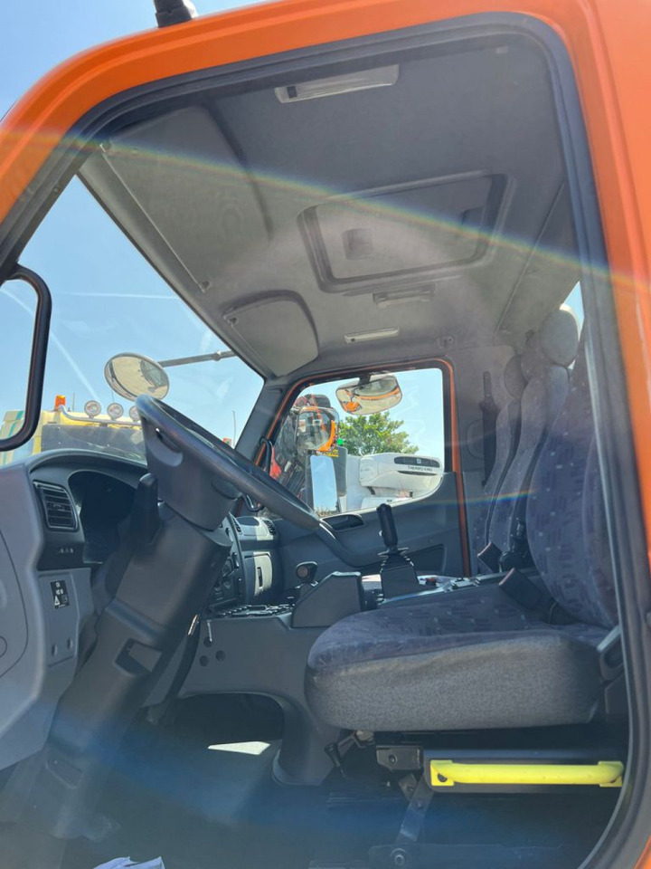 MERCEDES-BENZ Unimog U20 2-Achs Allradkipper Kran Palfinger Kran - Billenőplatós teherautó, Darus autó: 4 kép. MERCEDES-BENZ Unimog U20 2-Achs Allradkipper Kran Palfinger Kran - Billenőplatós teherautó, Darus autó: 4 kép.