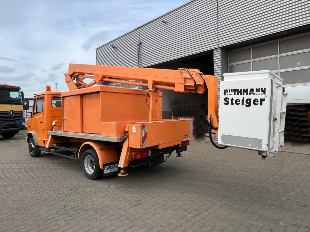 Emelőkosaras teherautó MERCEDES-BENZ Vario 612 D Hubarbeitsbühne Arbeitshöhe 18m: 8 kép.