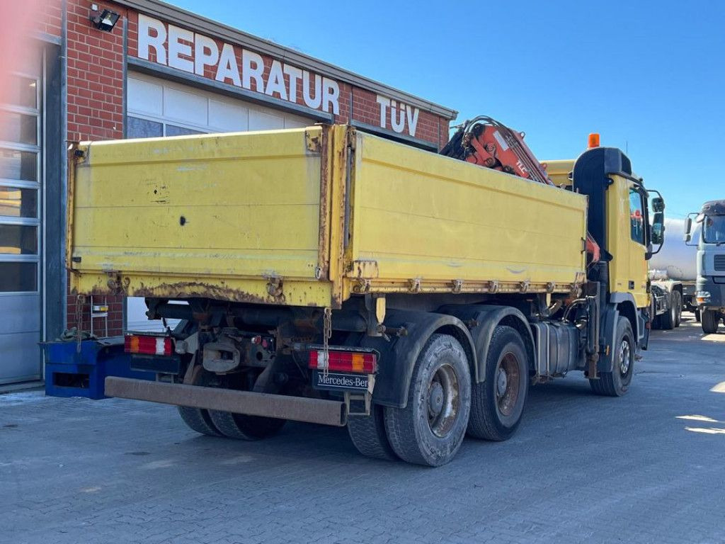 Mercedes-Benz Actros 2644 6x4 3-Achs Kipper Kran Funkt+Greifer - Billenőplatós teherautó, Darus autó: 4 kép. Mercedes-Benz Actros 2644 6x4 3-Achs Kipper Kran Funkt+Greifer - Billenőplatós teherautó, Darus autó: 4 kép.