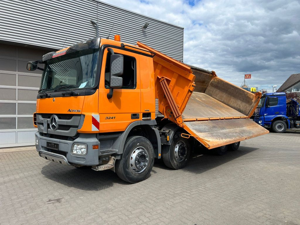 Mercedes-Benz Actros 3241 K 8x4 4-Achs Kipper Meiller Deutsch - Billenőplatós teherautó: 1 kép. Mercedes-Benz Actros 3241 K 8x4 4-Achs Kipper Meiller Deutsch - Billenőplatós teherautó: 1 kép.