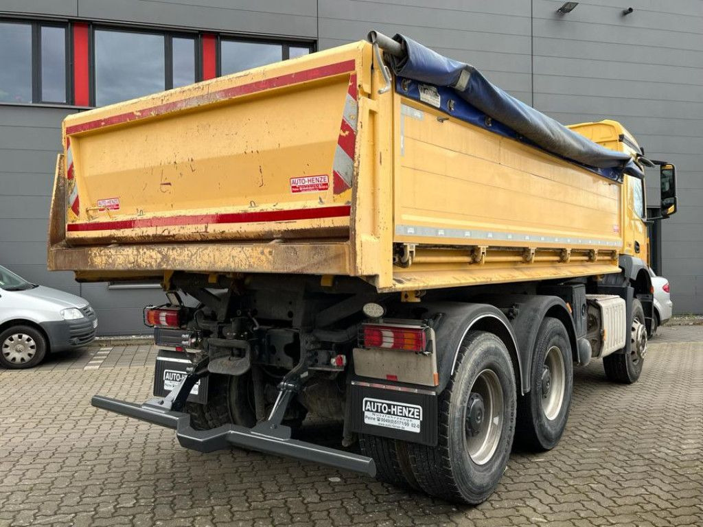 Mercedes-Benz Arocs 2643 K 6x4 3-Achs Kipper Blatt/Blatt, AP A - Billenőplatós teherautó: 3 kép. Mercedes-Benz Arocs 2643 K 6x4 3-Achs Kipper Blatt/Blatt, AP A - Billenőplatós teherautó: 3 kép.