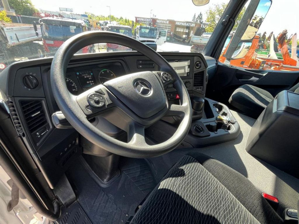 Mercedes-Benz Arocs 4153 8x6 4 Achs Muldenkipper Meiller - Billenőplatós teherautó: 4 kép. Mercedes-Benz Arocs 4153 8x6 4 Achs Muldenkipper Meiller - Billenőplatós teherautó: 4 kép.