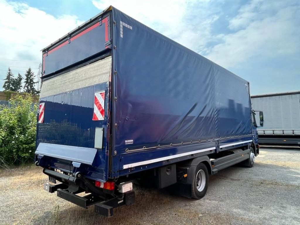 Mercedes-Benz Atego 1224 L Pritsche LBW LBW 1.5to - Ponyvás teherautó: 4 kép. Mercedes-Benz Atego 1224 L Pritsche LBW LBW 1.5to - Ponyvás teherautó: 4 kép.