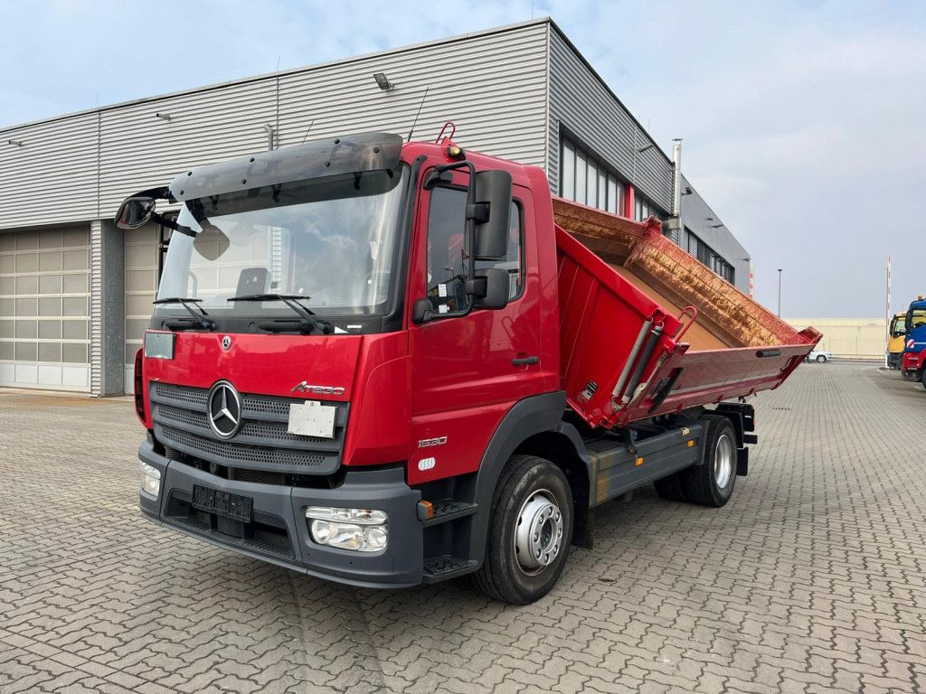 Mercedes-Benz Atego 1530 K 2-Achs Kipper Meiller - Billenőplatós teherautó: 1 kép. Mercedes-Benz Atego 1530 K 2-Achs Kipper Meiller - Billenőplatós teherautó: 1 kép.