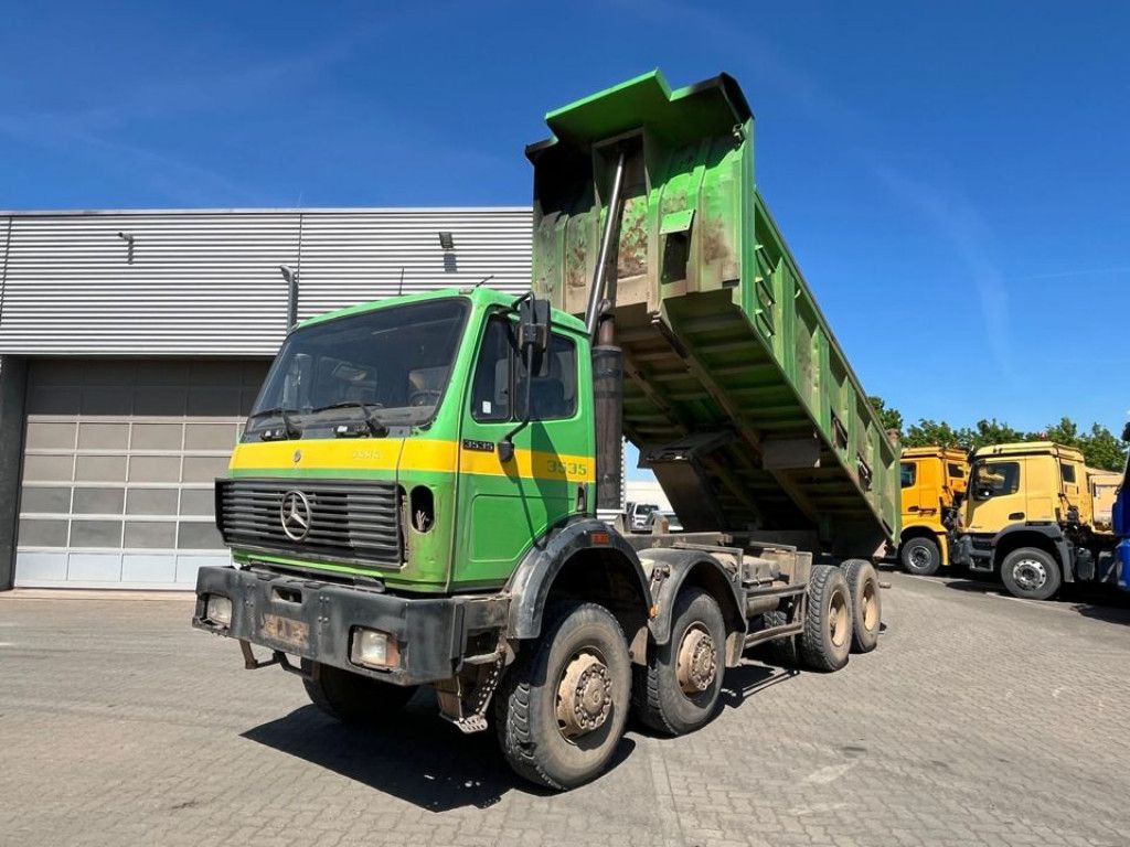 Mercedes-Benz SK 3535 AK 8x8 4 Achs Muldenkipper Meiller Deuts - Billenőplatós teherautó: 1 kép. Mercedes-Benz SK 3535 AK 8x8 4 Achs Muldenkipper Meiller Deuts - Billenőplatós teherautó: 1 kép.