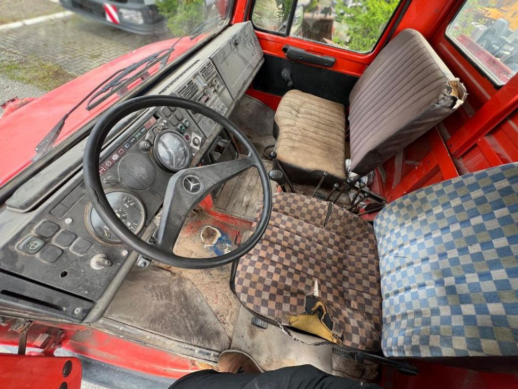 Mercedes-Benz Unimog U 424 2-Achs Allradkipper Front+Heckhydra - Billenőplatós teherautó: 5 kép. Mercedes-Benz Unimog U 424 2-Achs Allradkipper Front+Heckhydra - Billenőplatós teherautó: 5 kép.