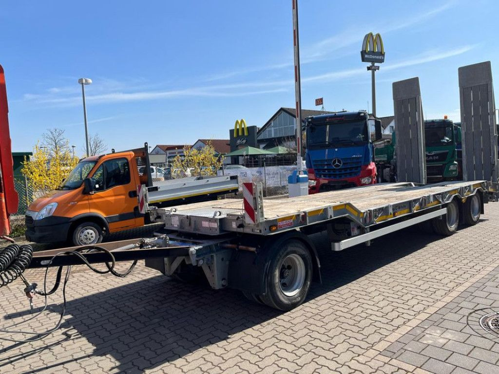 Müller-Mitteltal Tiefladeanhänger T 3 Profi 30,0 Tiefladeranhänge - Pótkocsi mélybölcsős: 3 kép. Müller-Mitteltal Tiefladeanhänger T 3 Profi 30,0 Tiefladeranhänge - Pótkocsi mélybölcsős: 3 kép.