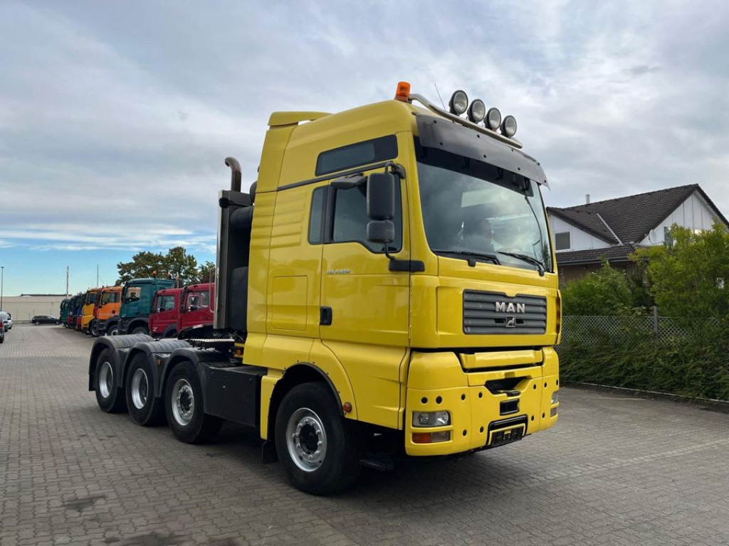 MAN TG-A 41.660 8x4 4 BBS SZM Schwerlast 250 to WSK - Nyergesvontató: 5 kép. MAN TG-A 41.660 8x4 4 BBS SZM Schwerlast 250 to WSK - Nyergesvontató: 5 kép.